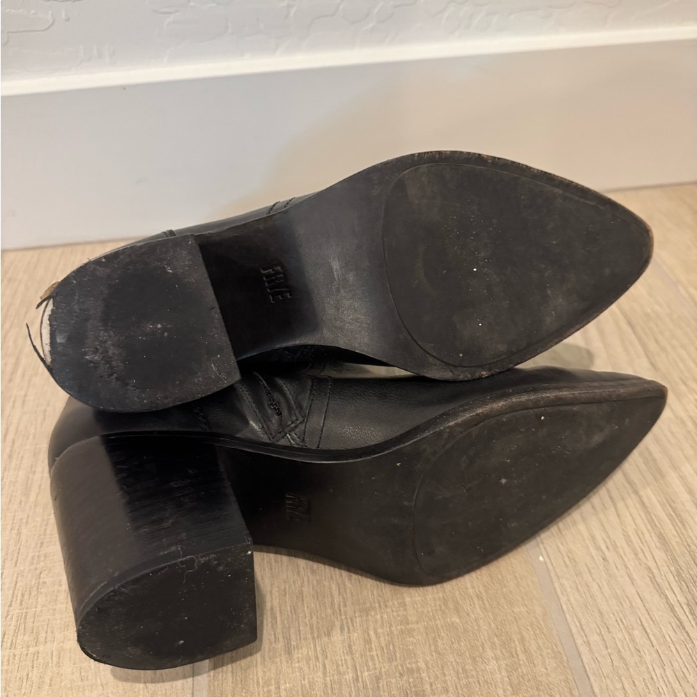 FRYE Flynn Short Inside Zip Ankle Booties | 10M | Black - Picture 8 of 10
